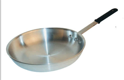 WINCO AFP-14A-H Aluminum Fry Pan - 14 inch - Natural Finish with Silicone Sleeve
