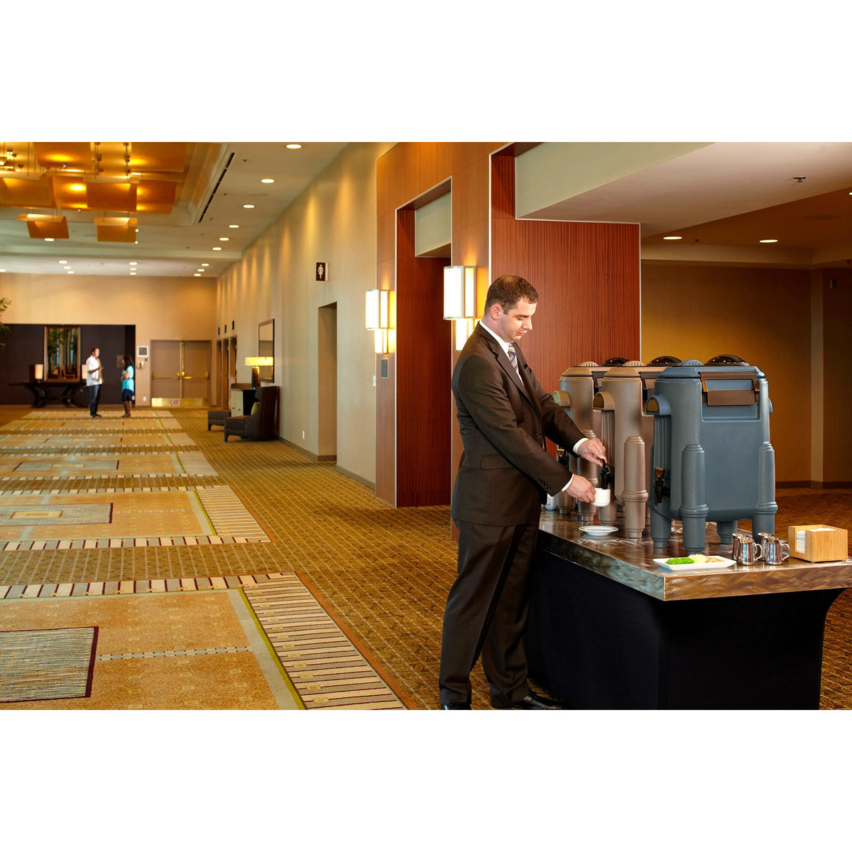 Cambro CSR5191 Camserver 5 gal. Insulated Beverage Server, 91 Servings - Granite Gray
