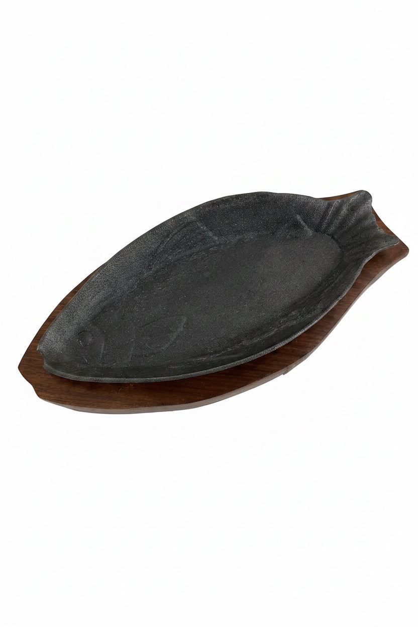 Iron Fish Sizzler Plate with Wood Liner Top Down 
