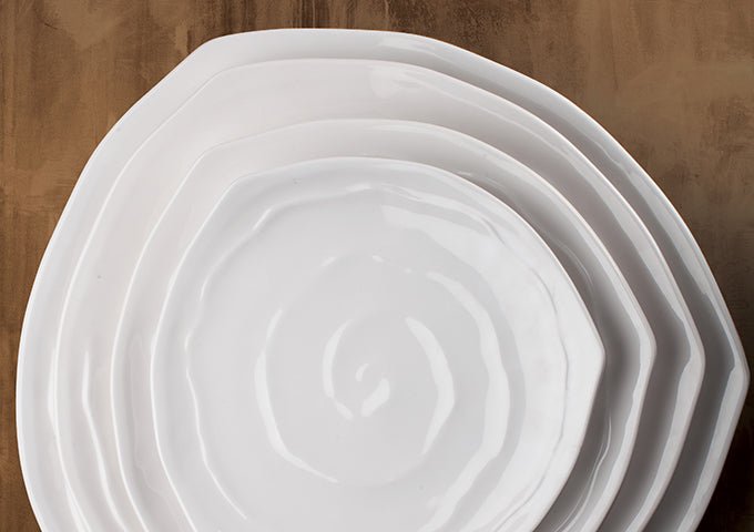 Winco WDM007 - 201, 9" Selena Melamine Triangular Plate, White, 24pcs/case