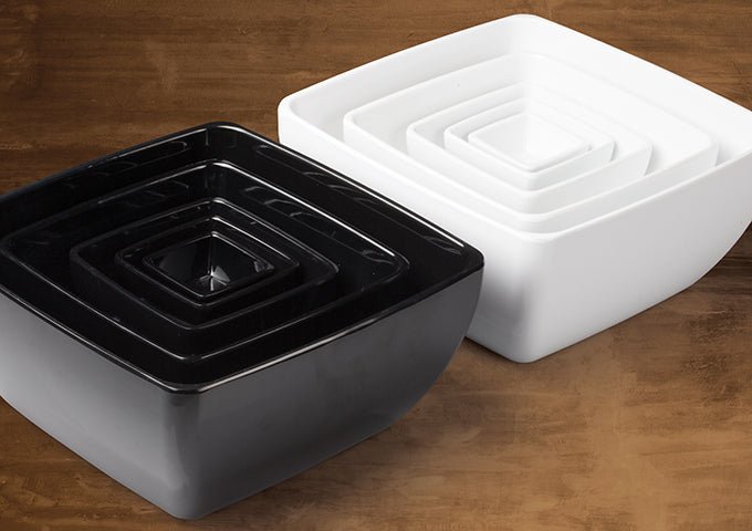 Winco WDM009 - 305, 10" Linza Melamine Square Bowl, Black, 6pcs/case