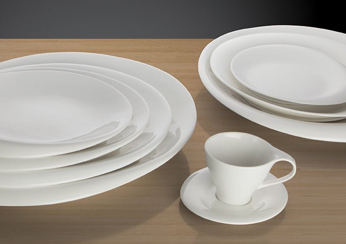 Winco WDP004 - 210, 12" x 9 - 1/8" Porcelain Oval Bowl, Creamy White, 12 pcs/case