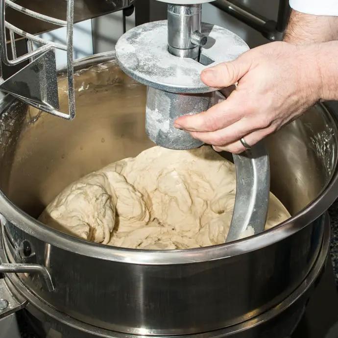 Globe SP62P-4 60 qt Planetary Mixer - Floor Model, w/ Bowl Truck, 3 hp, 208v, 3ph by Globe (globe-sp62p-4-60-qt-planetary-mixer-floor-model-w-bowl-truck-3-hp-208v-3ph)