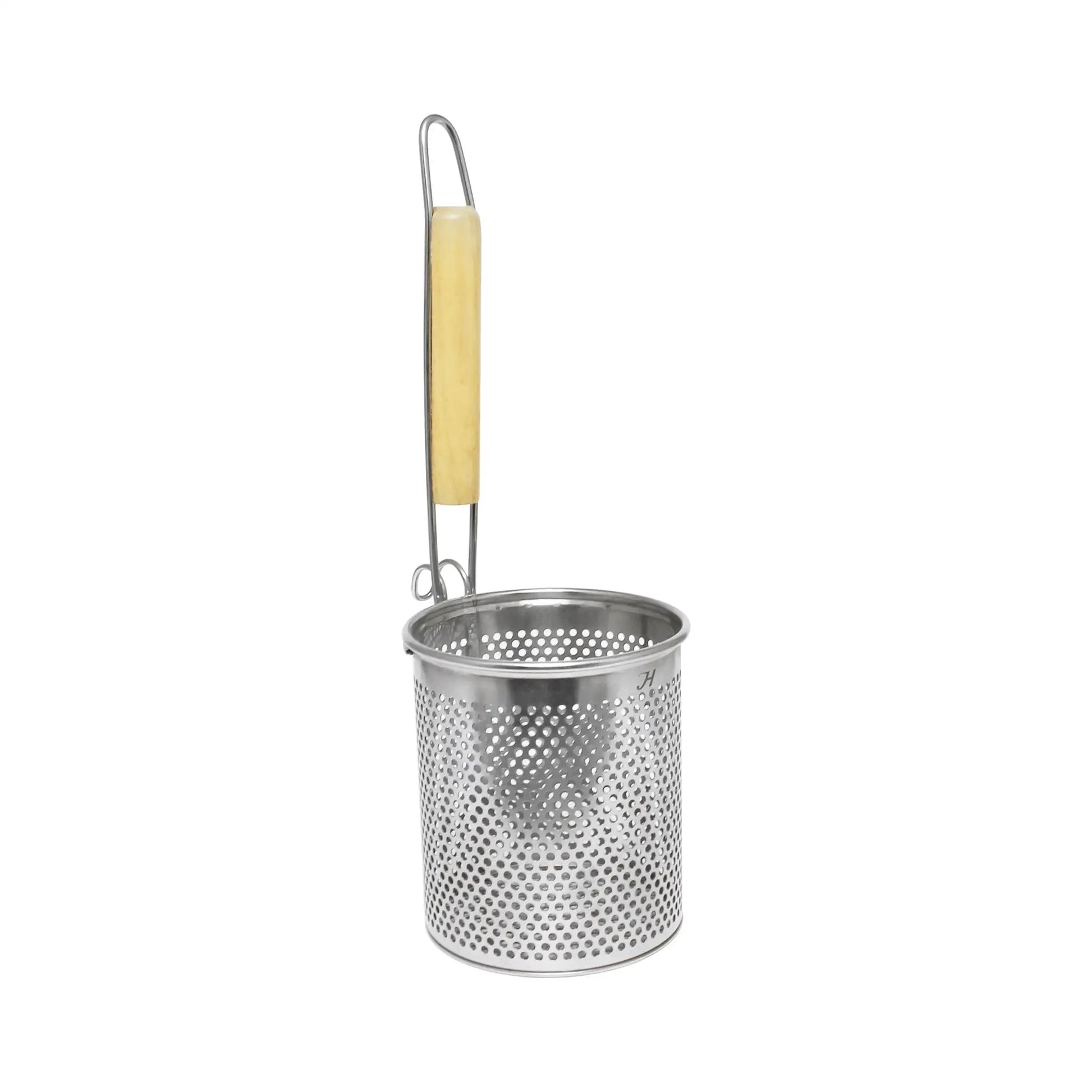 Thunder Group 5" x 5-1/2" Round Flat Bottom Noodle Skimmer, Stainless Steel Mesh with 8-1/4" Length of Wooden Handle by Thunder Group (thunder-group-5-x-5-1-2-round-flat-bottom-noodle-skimmer-stainless-steel-mesh-with-8-1-4-length-of-wooden-handle)