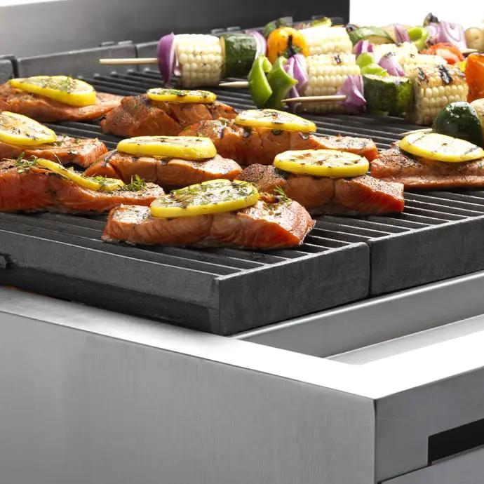 Vulcan VACB47 46 7/8" Radiant Charbroiler with Cast Iron Grates, Natural Gas - view 3
