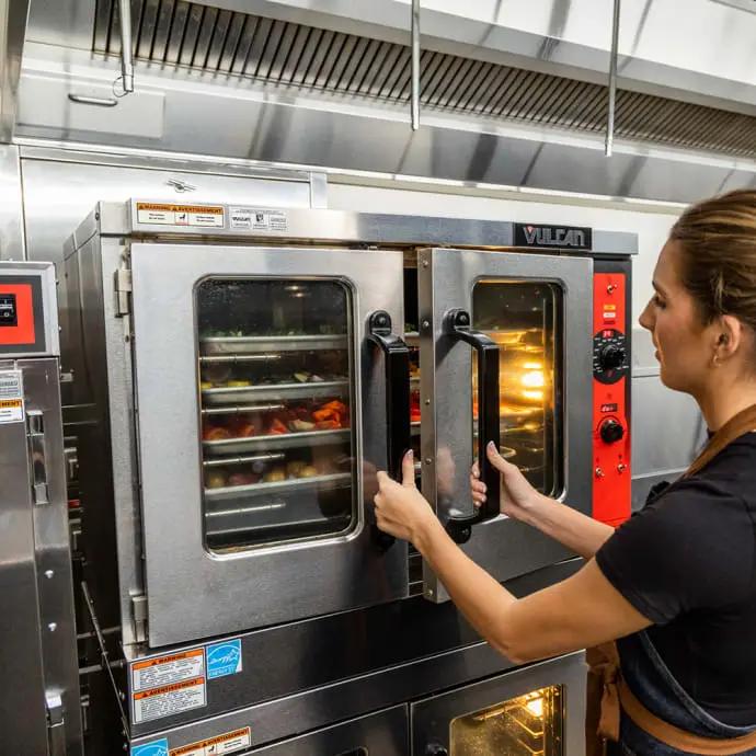 Vulcan VC55GD Double Full Size Liquid Propane Gas Convection Oven - 50,000 BTU - view 3