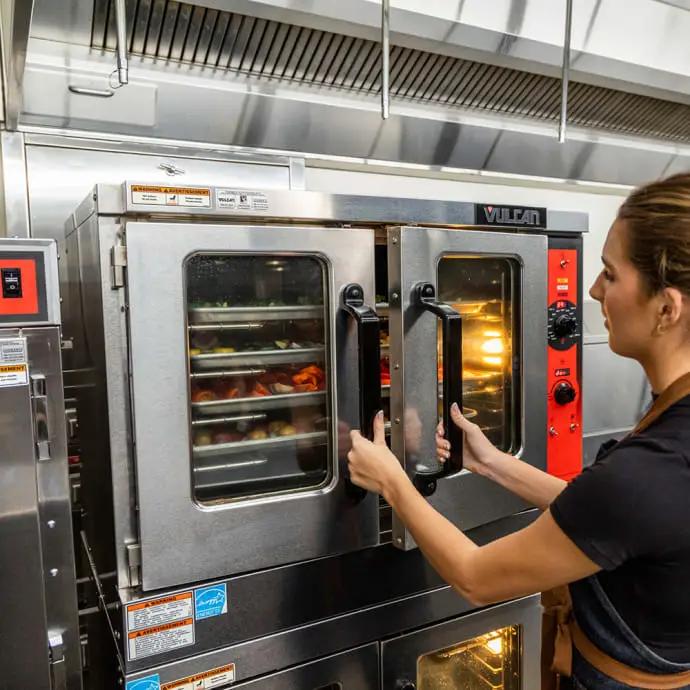 Vulcan VC55GD Double Full Size Natural Gas Convection Oven - 50,000 BTU - view 3