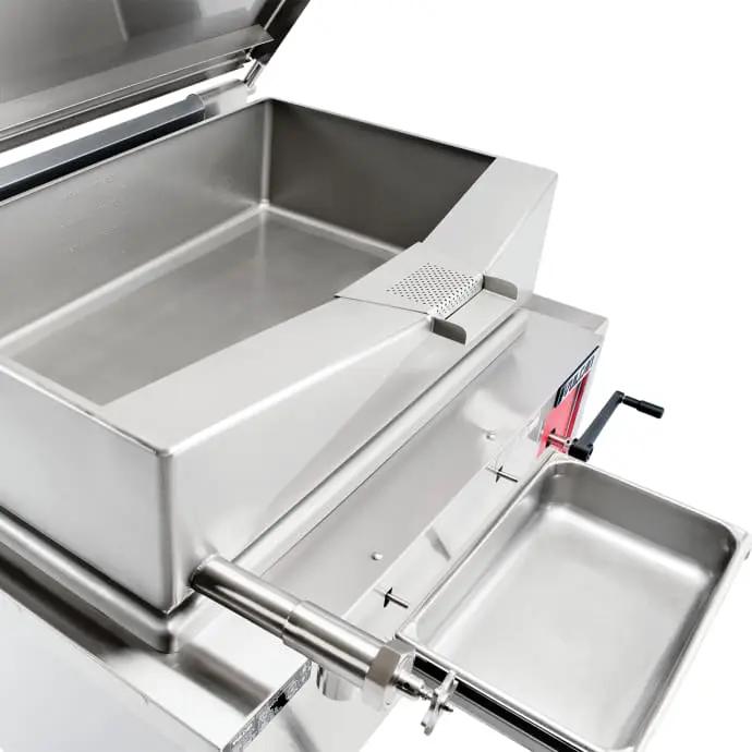 Vulcan VG40 40 Gallon Tilt Skillet - Open Base, Strainer, Liquid Propane - view 2