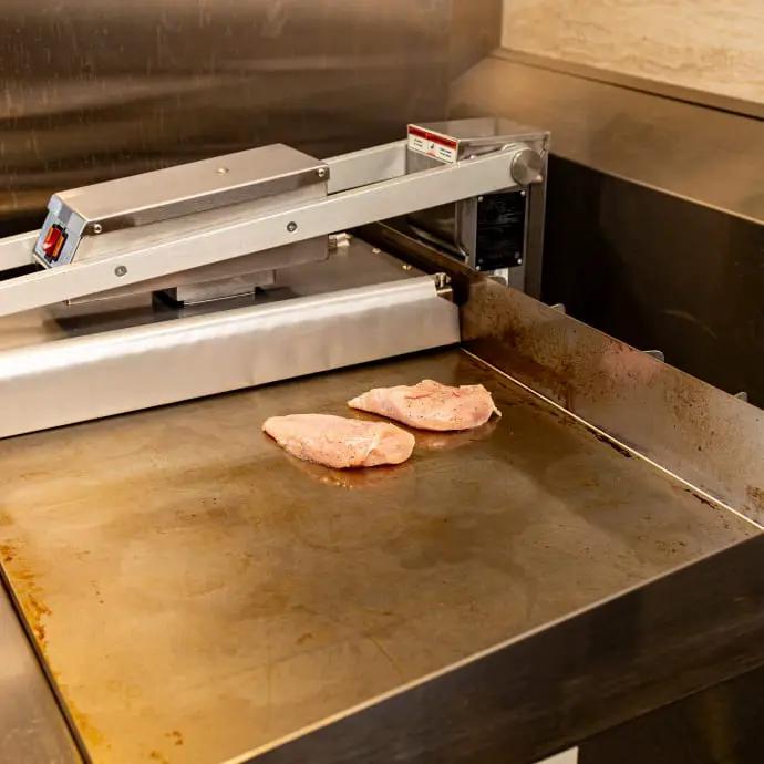Vulcan VMCS-101 10 2/5" Clamshell Hood for Vulcan and Wolf Electric Griddles - view 7