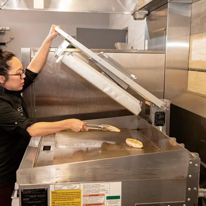 Vulcan VMCS-201 10 2/5" Electric Clamshell Griddle with Thermostatic Controls - 9/16" Grooved Steel Plate, 208V 1PH - view 9