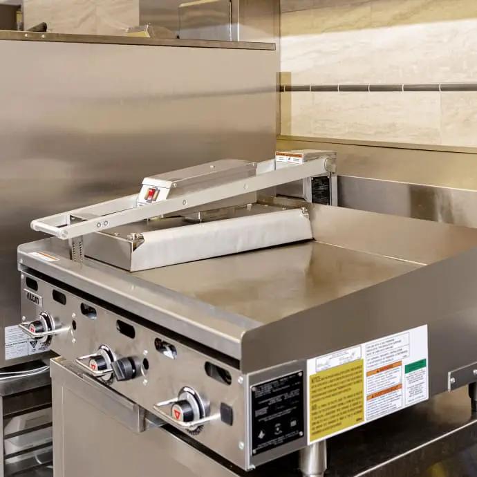 Vulcan VMCS-201 10 2/5" Electric Clamshell Griddle with Thermostatic Controls - 9/16" Grooved Steel Plate, 208V 1PH - view 5