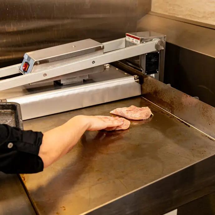 Vulcan VMCS-201 10 2/5" Electric Clamshell Griddle with Thermostatic Controls - 9/16" Grooved Steel Plate, 208V 1PH - view 6