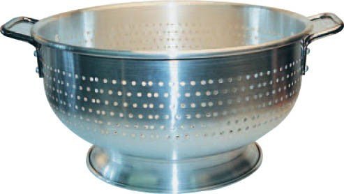 WINCO Aluminum Colander with Base & Handle - 8 Quarts
