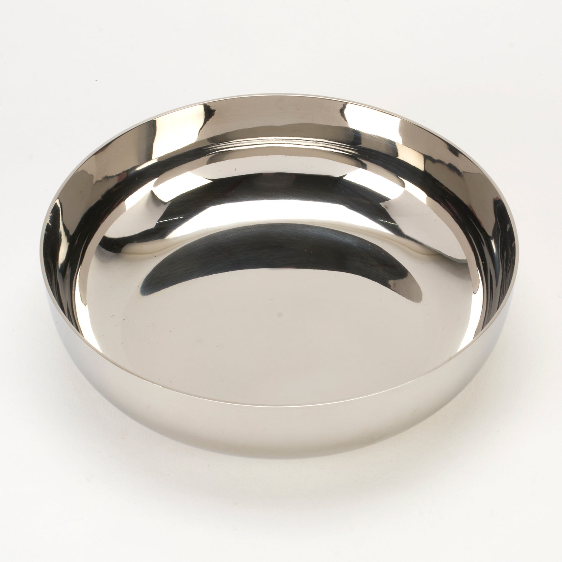 Stainless Steel Apple Plate / Appetizer Bowl - 5.75 Inch (14.61 cm) / 16 Oz.